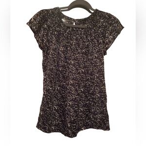 EUC ANN TAYLOR 91% SILK BLACK & WHITE BLOUSE SIZE XS